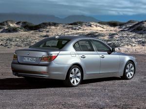 BMW 530xd Sedan 2005 года
